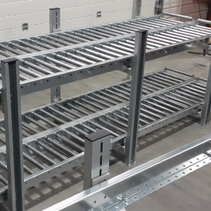 Rangée de convoyeurs superposés