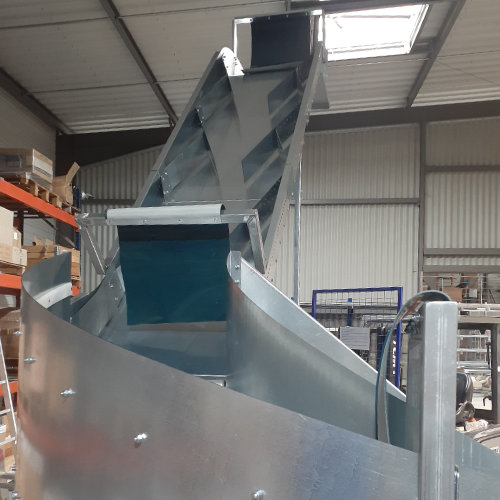 convoyeur toboggan avec ralentisseurs